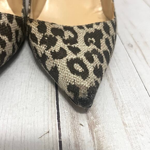 Manolo Blahnik Beige & Brown Cheetah Print Pointed Toe Pumps Size 37.5 - Picture 9 of 13